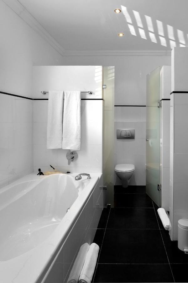 Plumwood Boutique Hotel By The Living Journey Collection فرانستشوك المظهر الخارجي الصورة